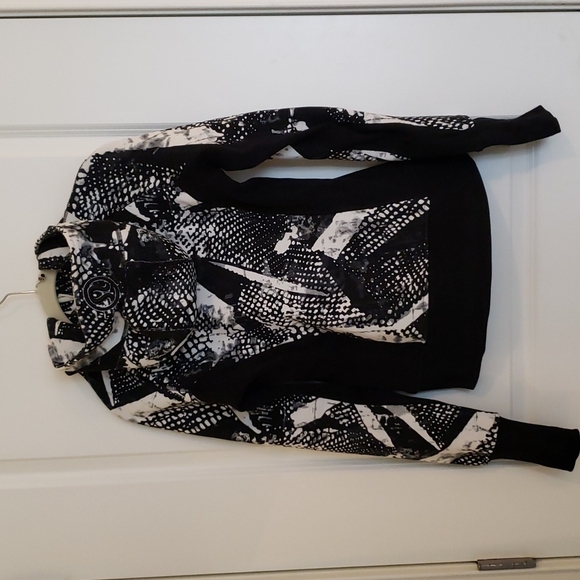 Lululemon Scuba Jacket Black & White Print - Size 6 - Picture 3 of 8